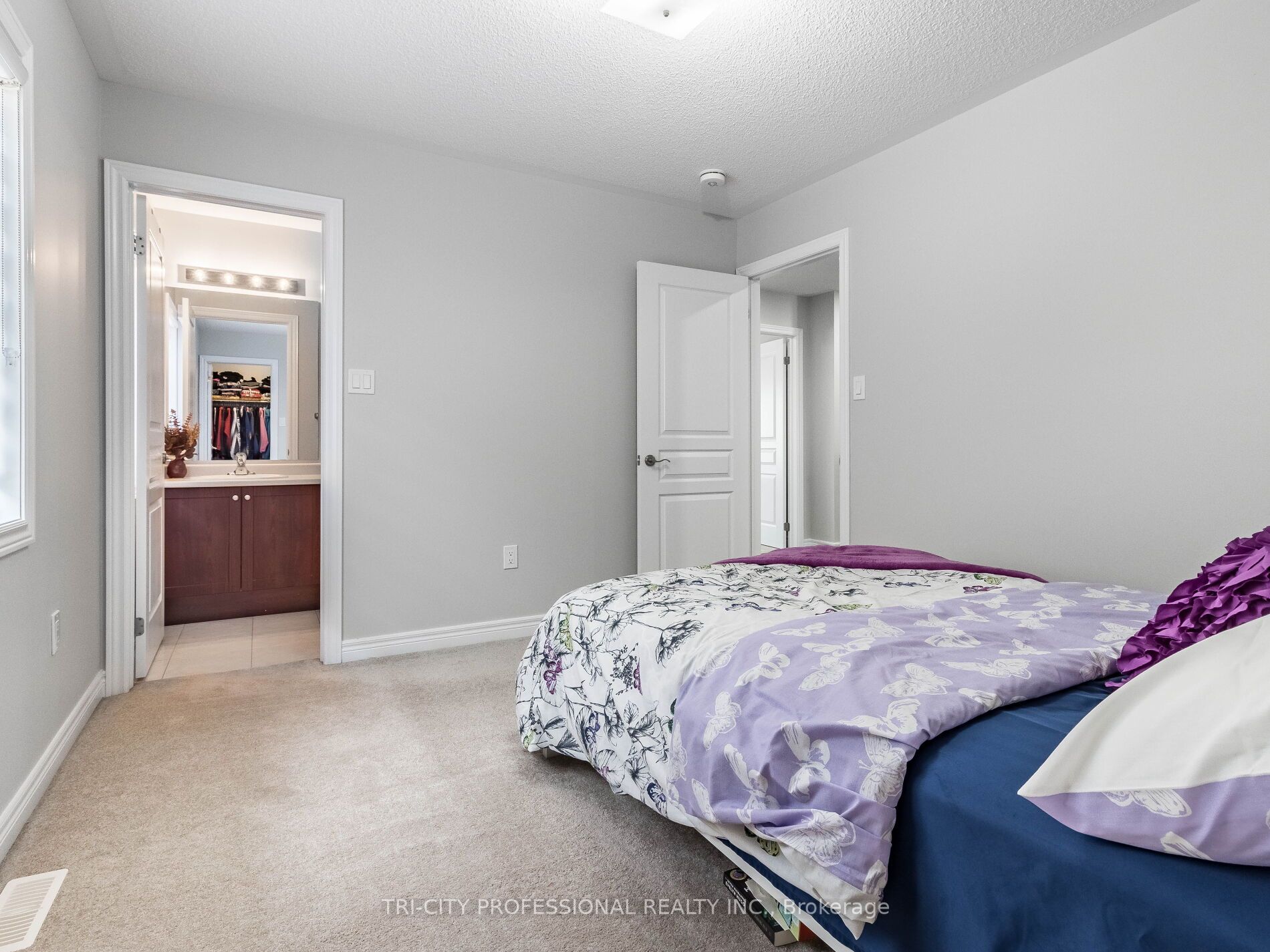 35 Angelgate Rd
