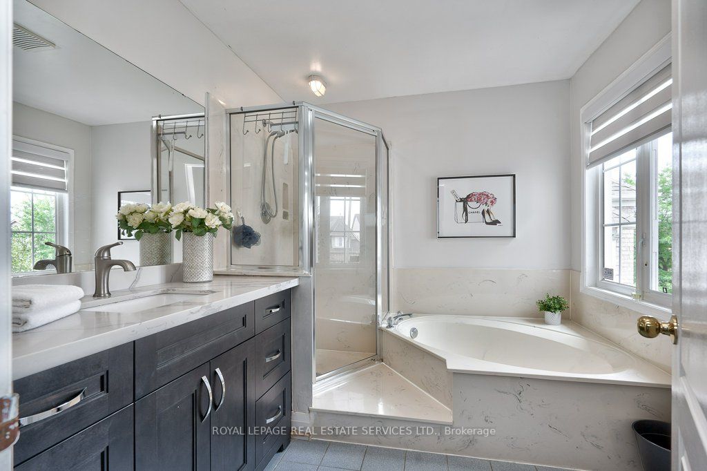 2844 Galleon Cres