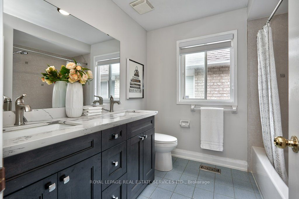 2844 Galleon Cres