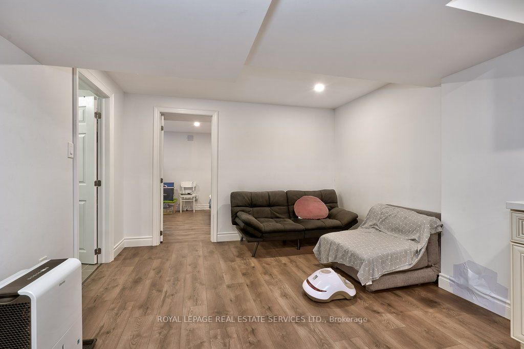 2844 Galleon Cres