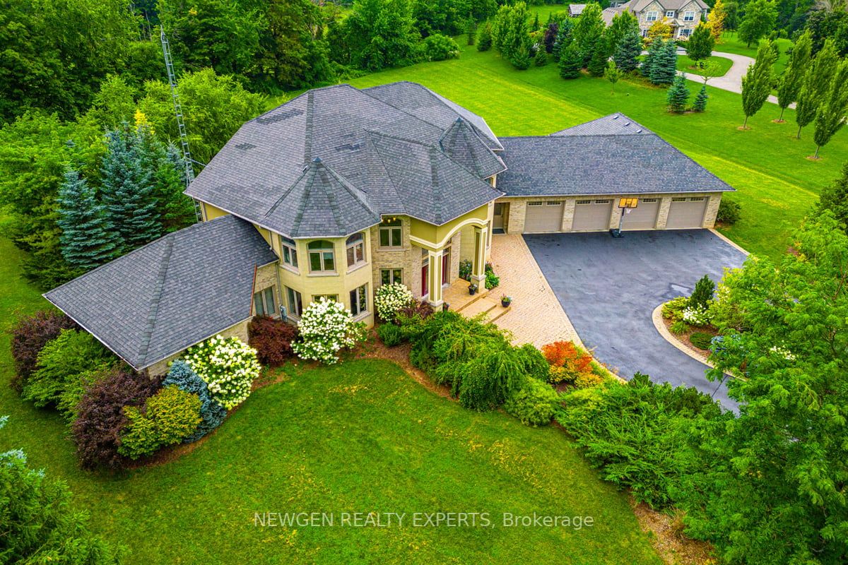 15 Abbitt Cres