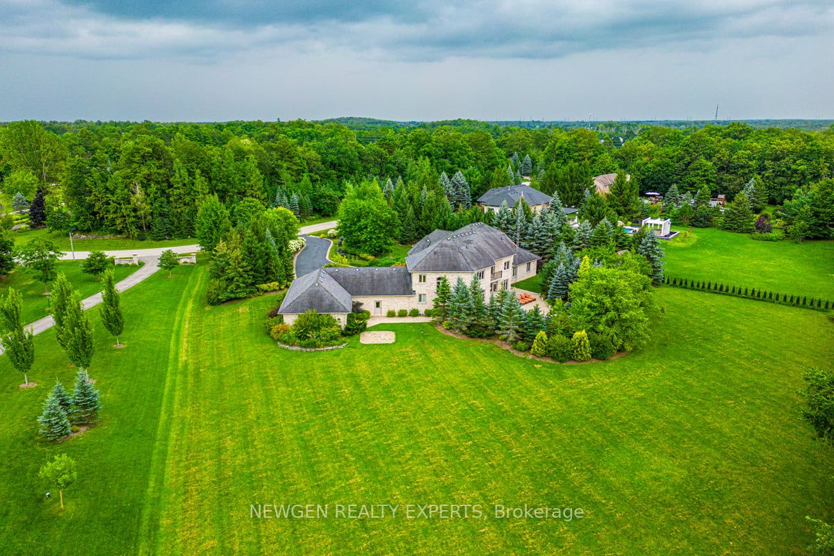 15 Abbitt Cres