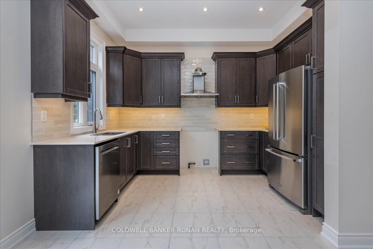 457 Warminster Dr