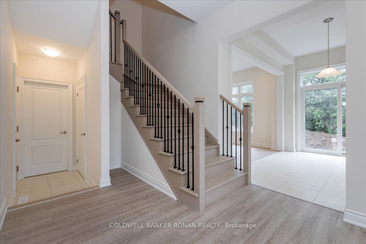 457 Warminster Dr