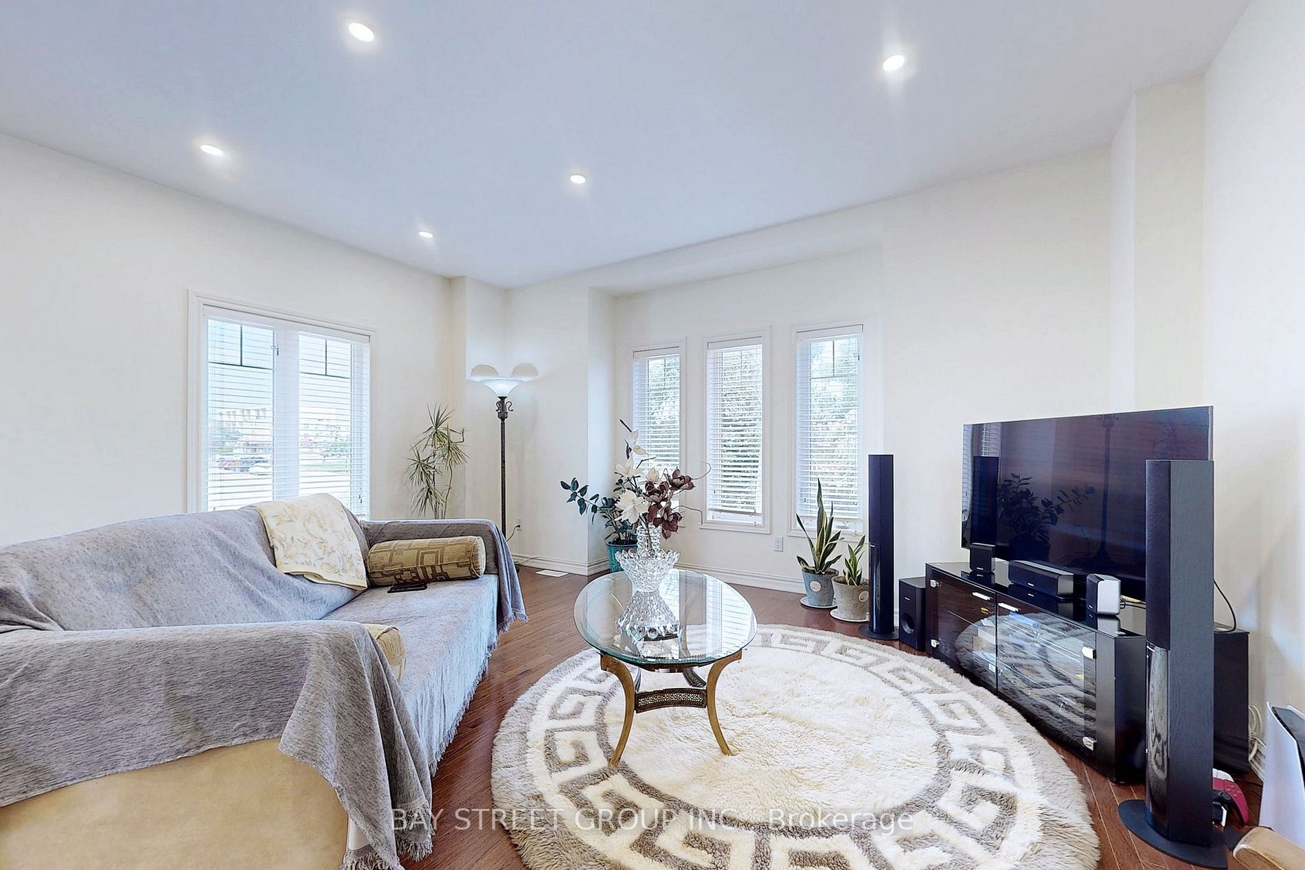 2598 Glengarry Rd, #23