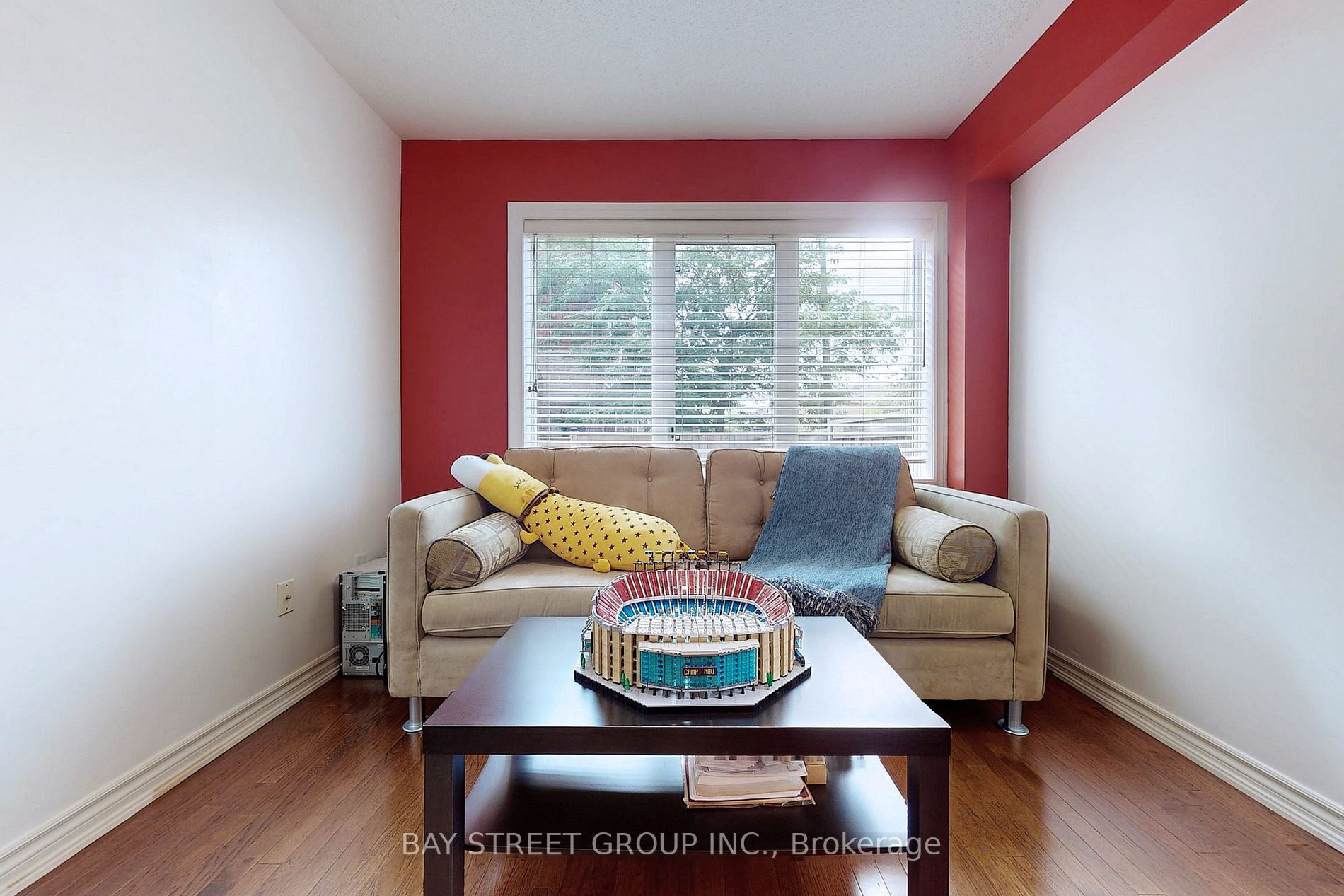 2598 Glengarry Rd, #23