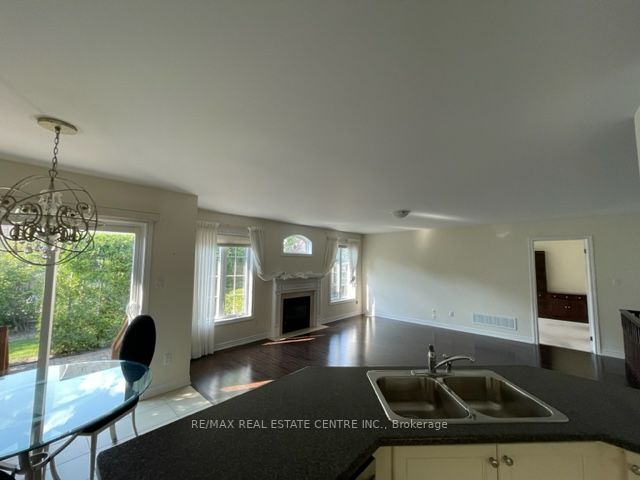10 Lacorra Way, #5