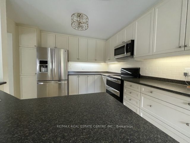 10 Lacorra Way, #5