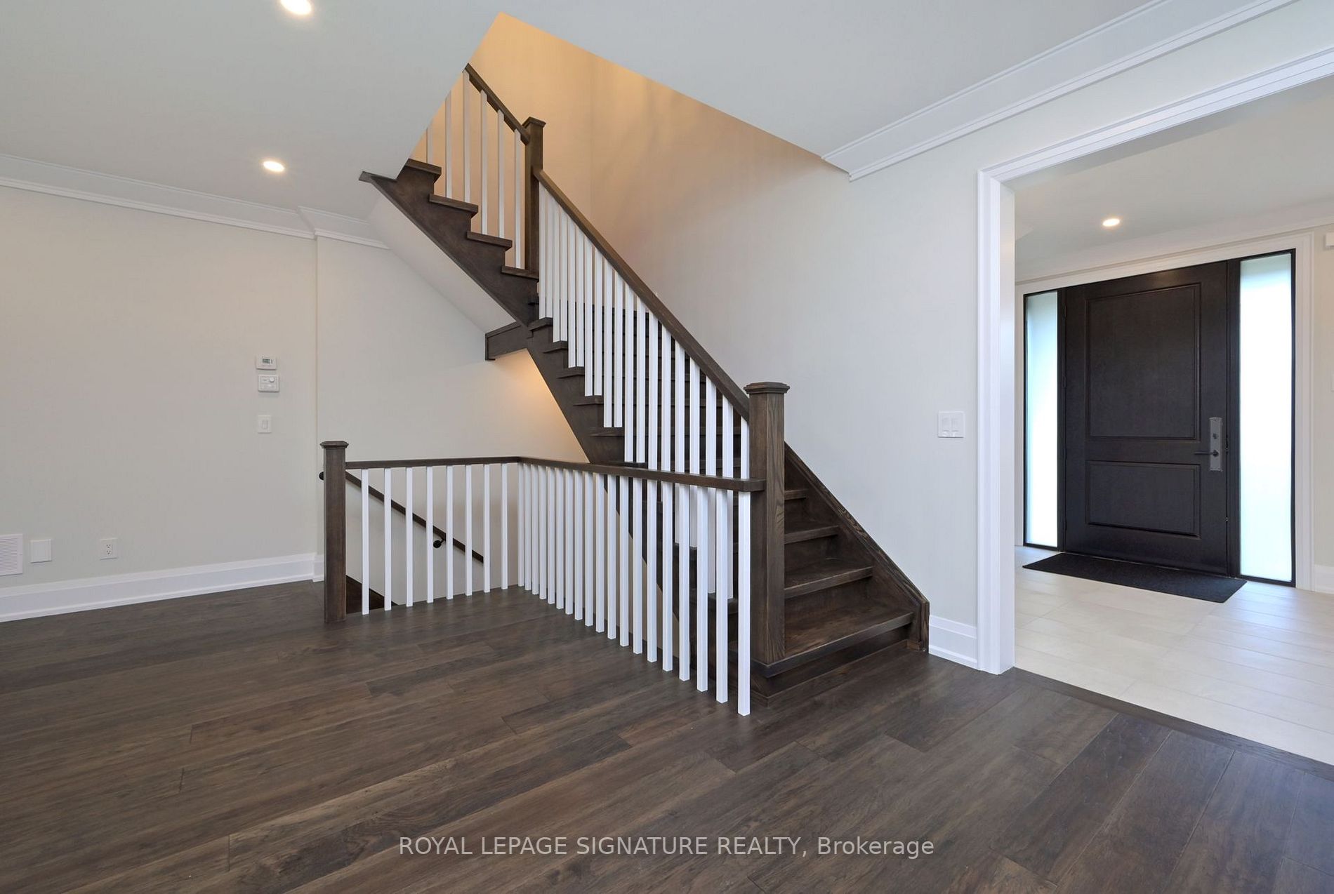 3 Larry St