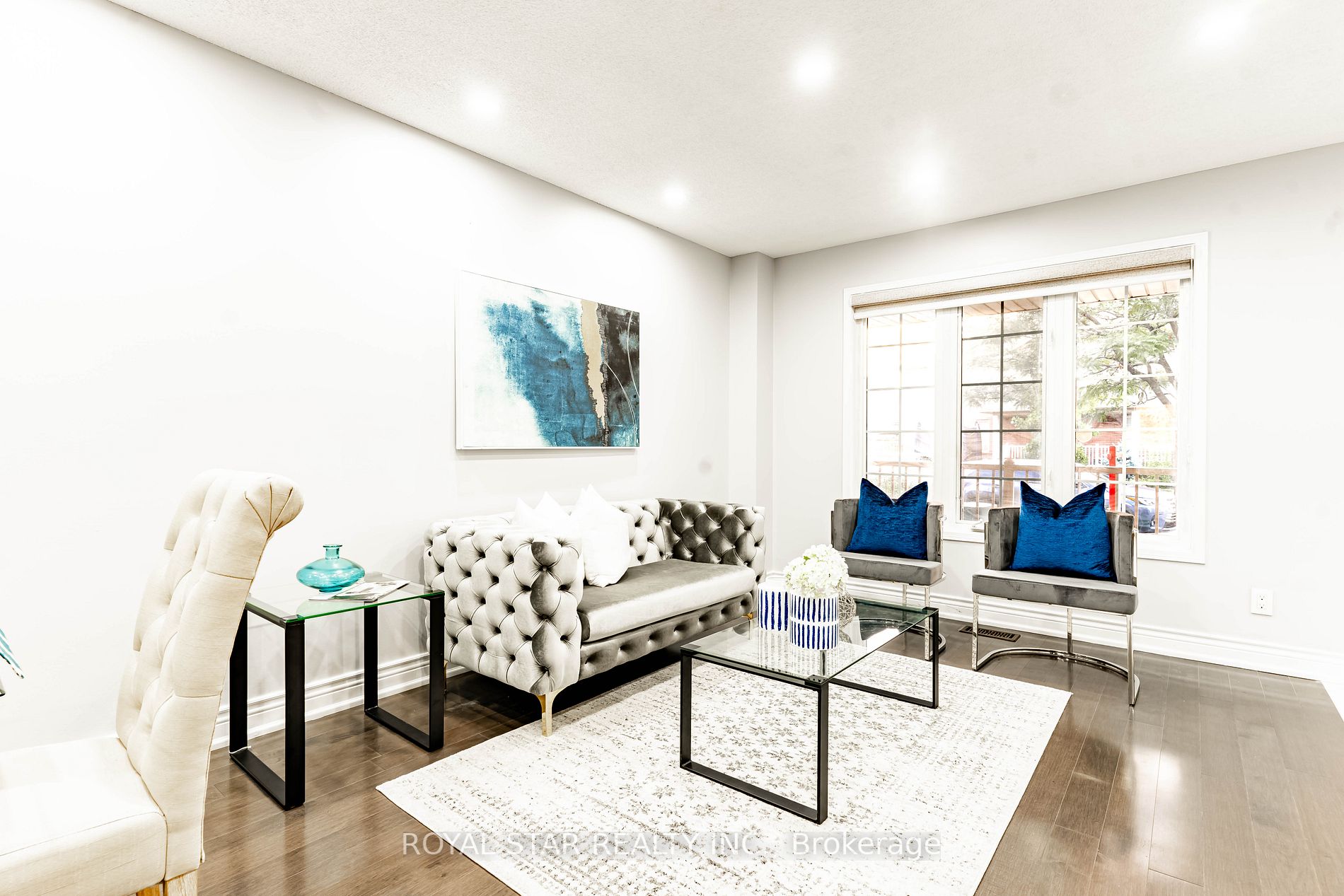 20 Junction Cres