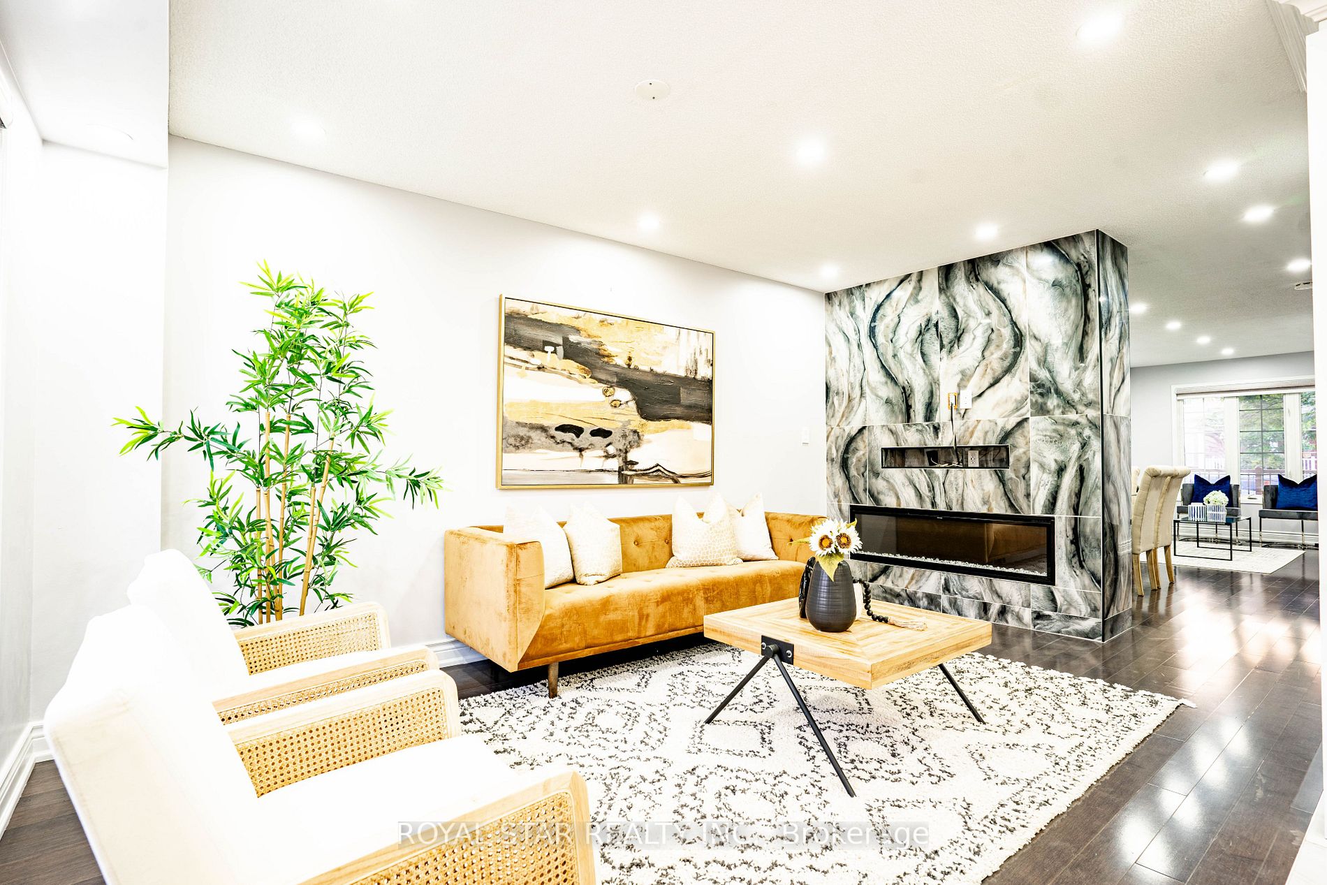 20 Junction Cres