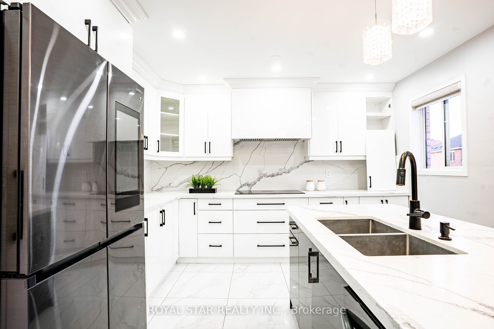 20 Junction Cres