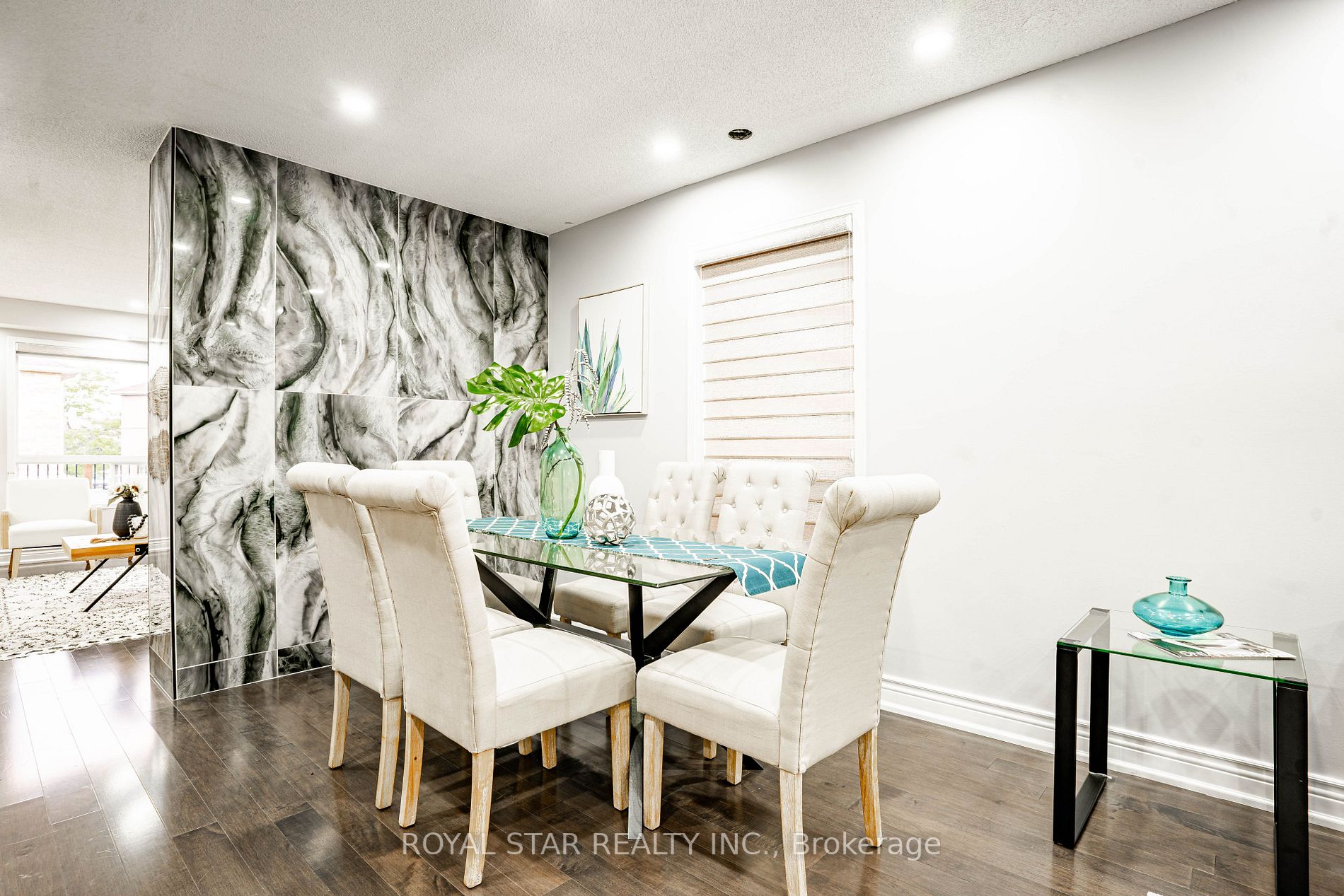 20 Junction Cres