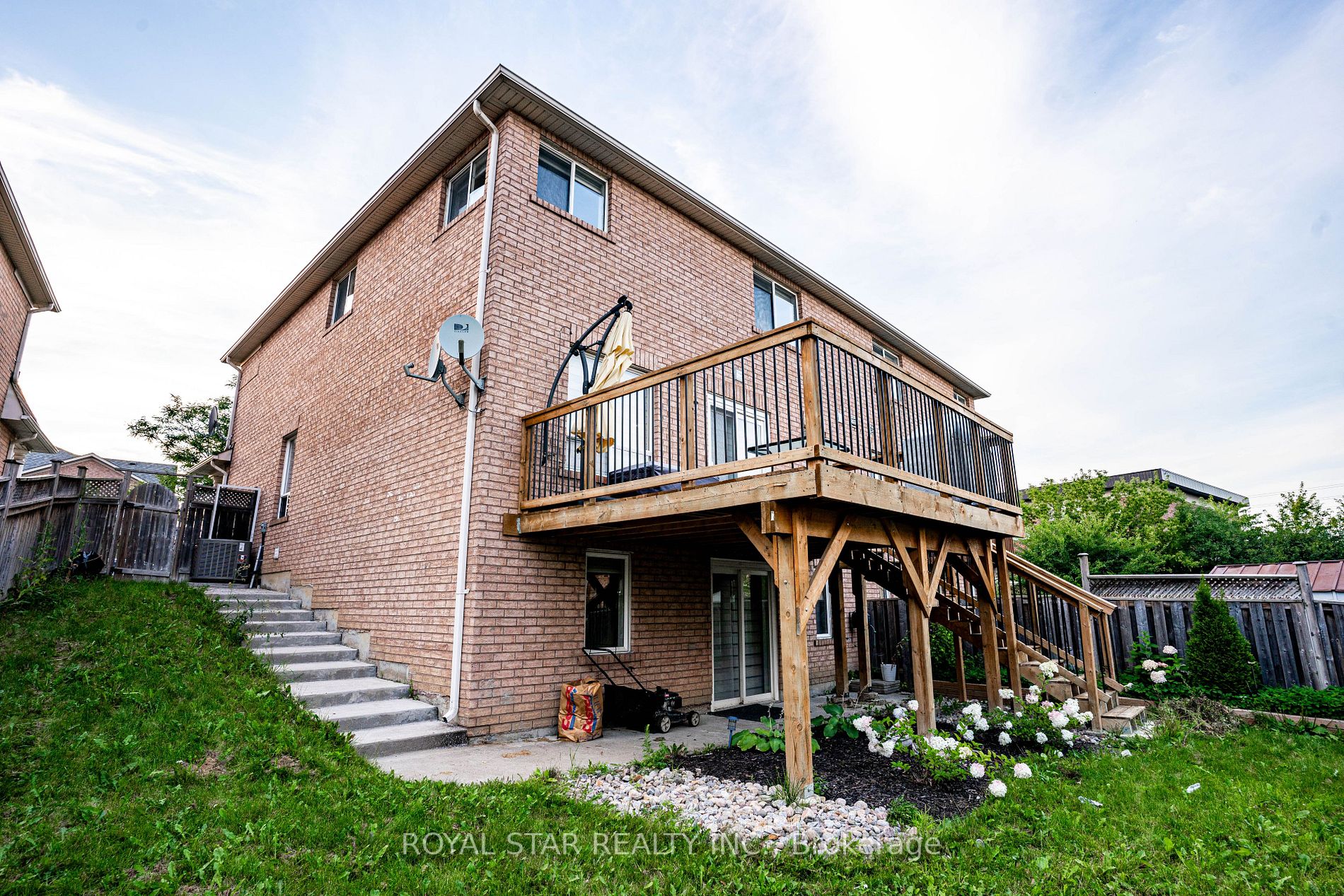 20 Junction Cres