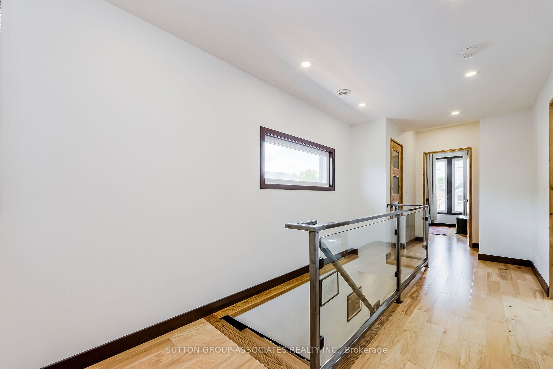 48 Greendale Ave