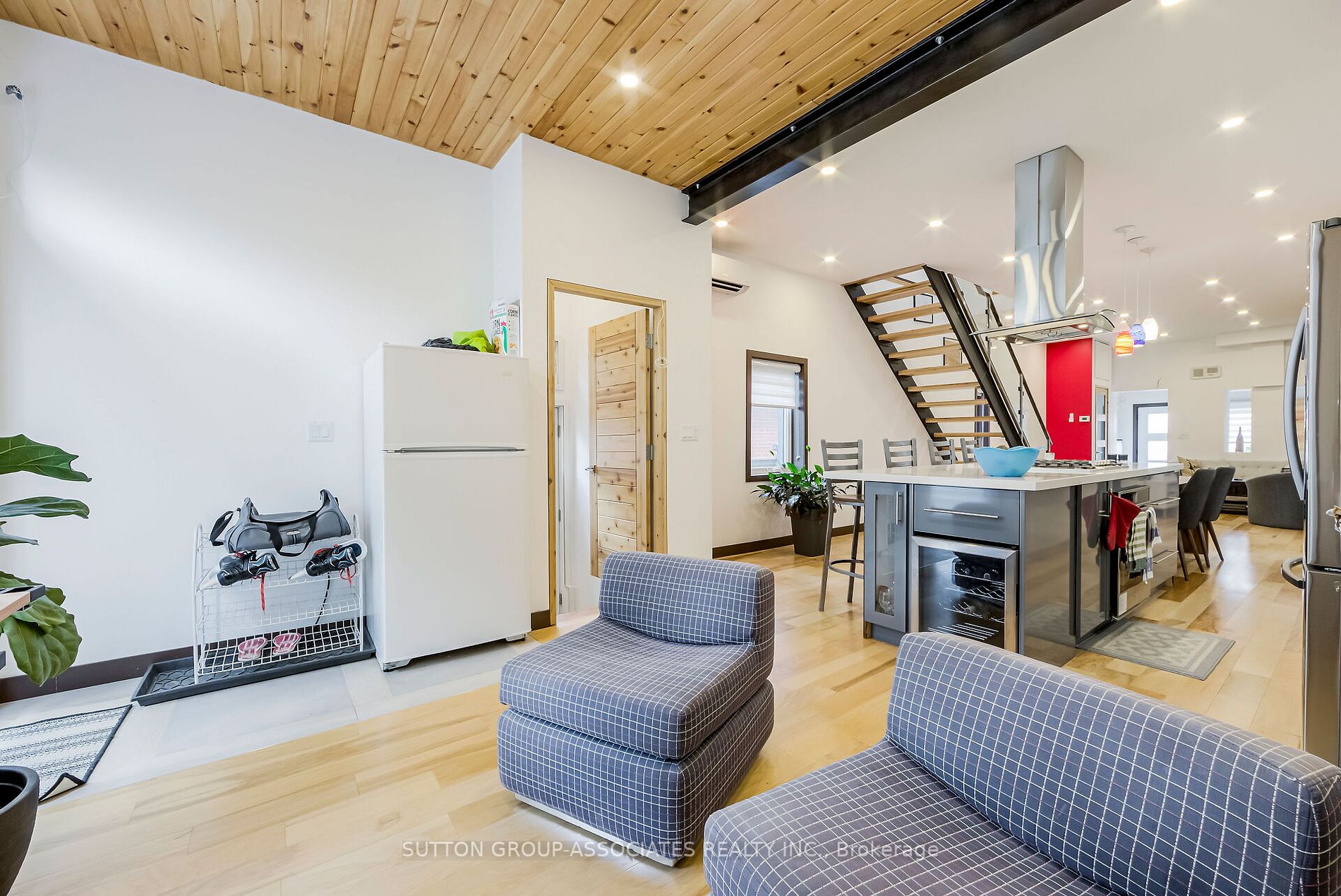 48 Greendale Ave
