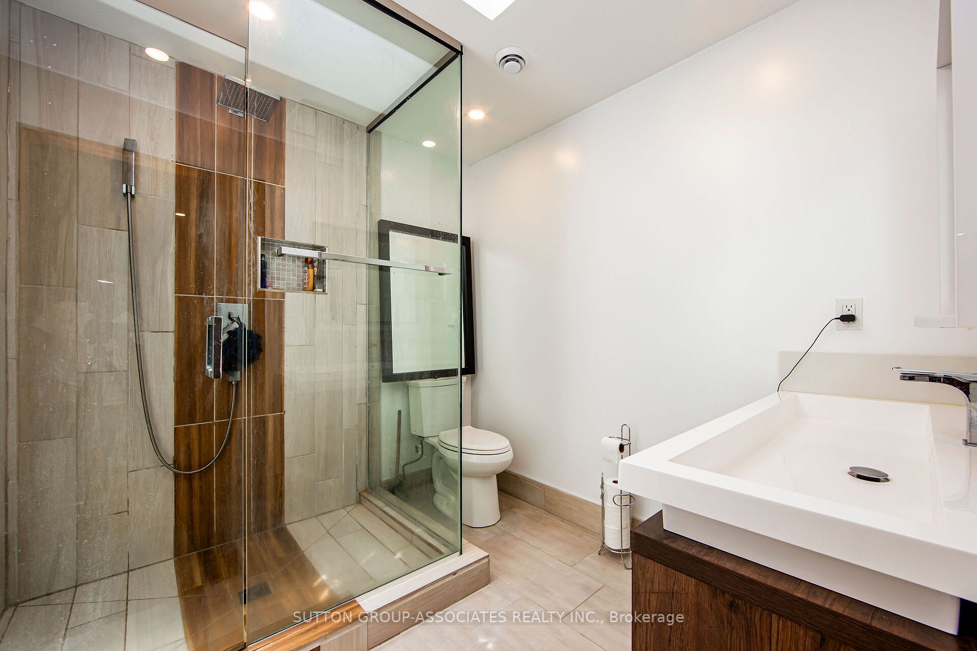 48 Greendale Ave