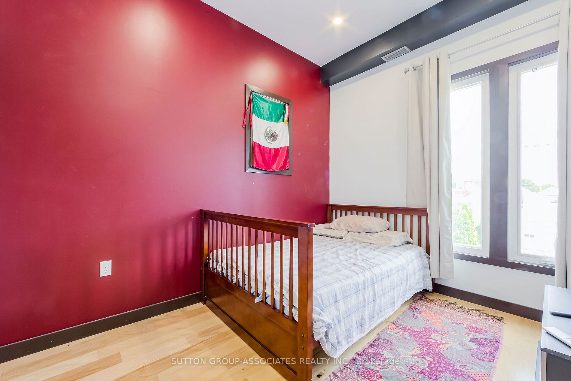 48 Greendale Ave