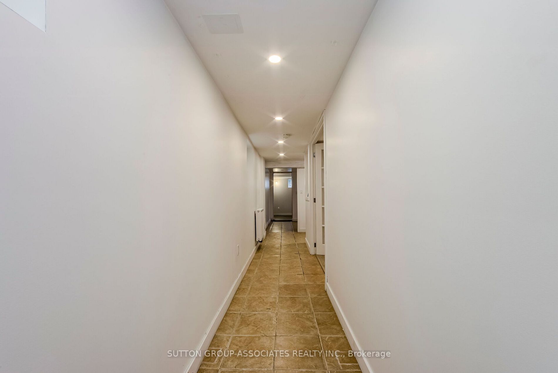 48 Greendale Ave