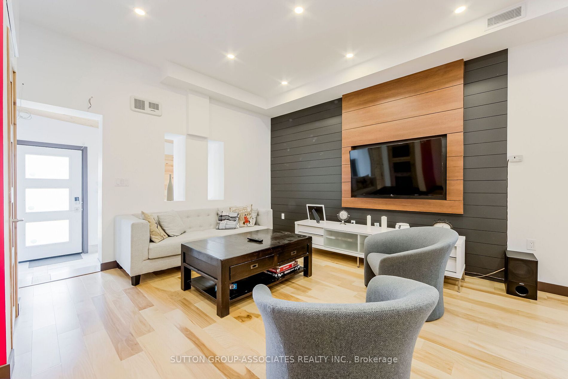 48 Greendale Ave