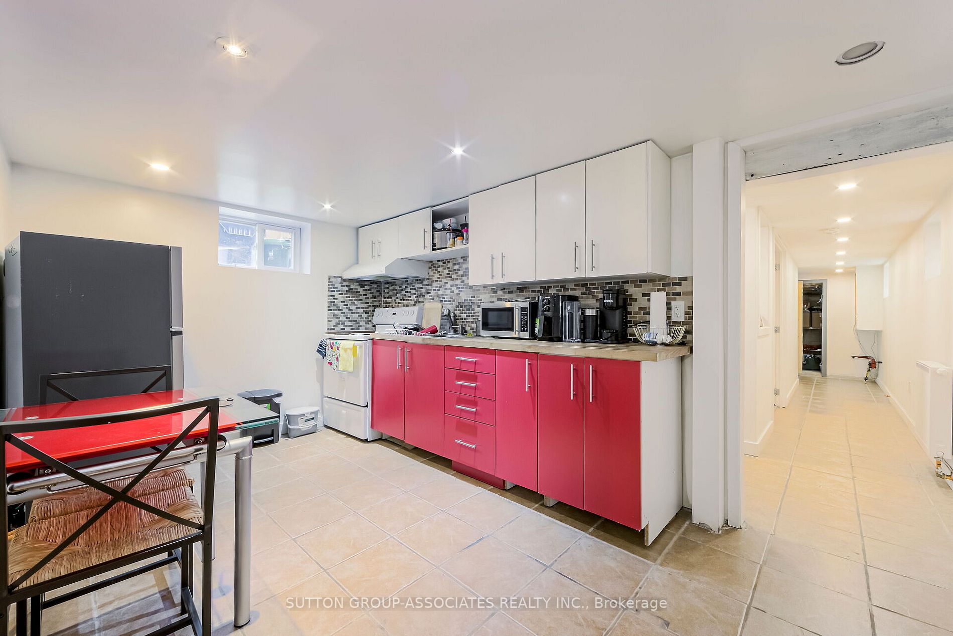 48 Greendale Ave