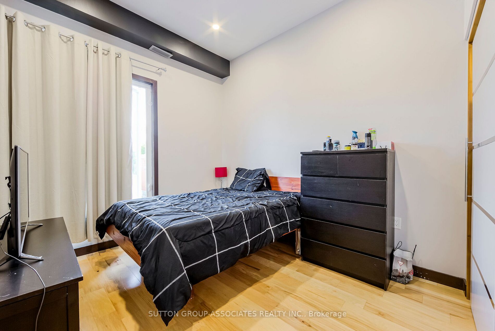 48 Greendale Ave