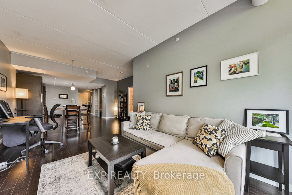 588 Annette Street, #205