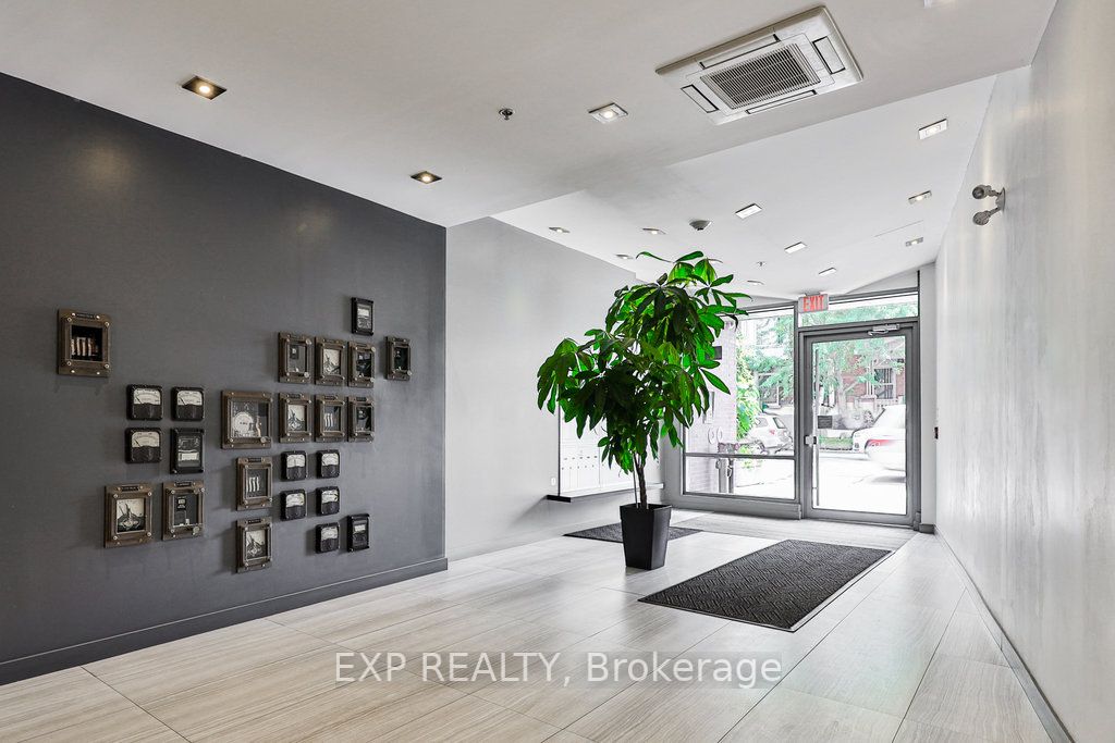 588 Annette Street, #205
