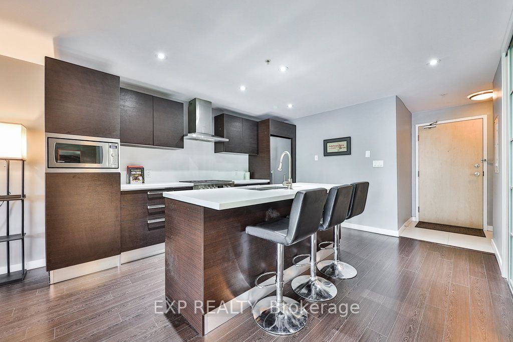 588 Annette Street, #205