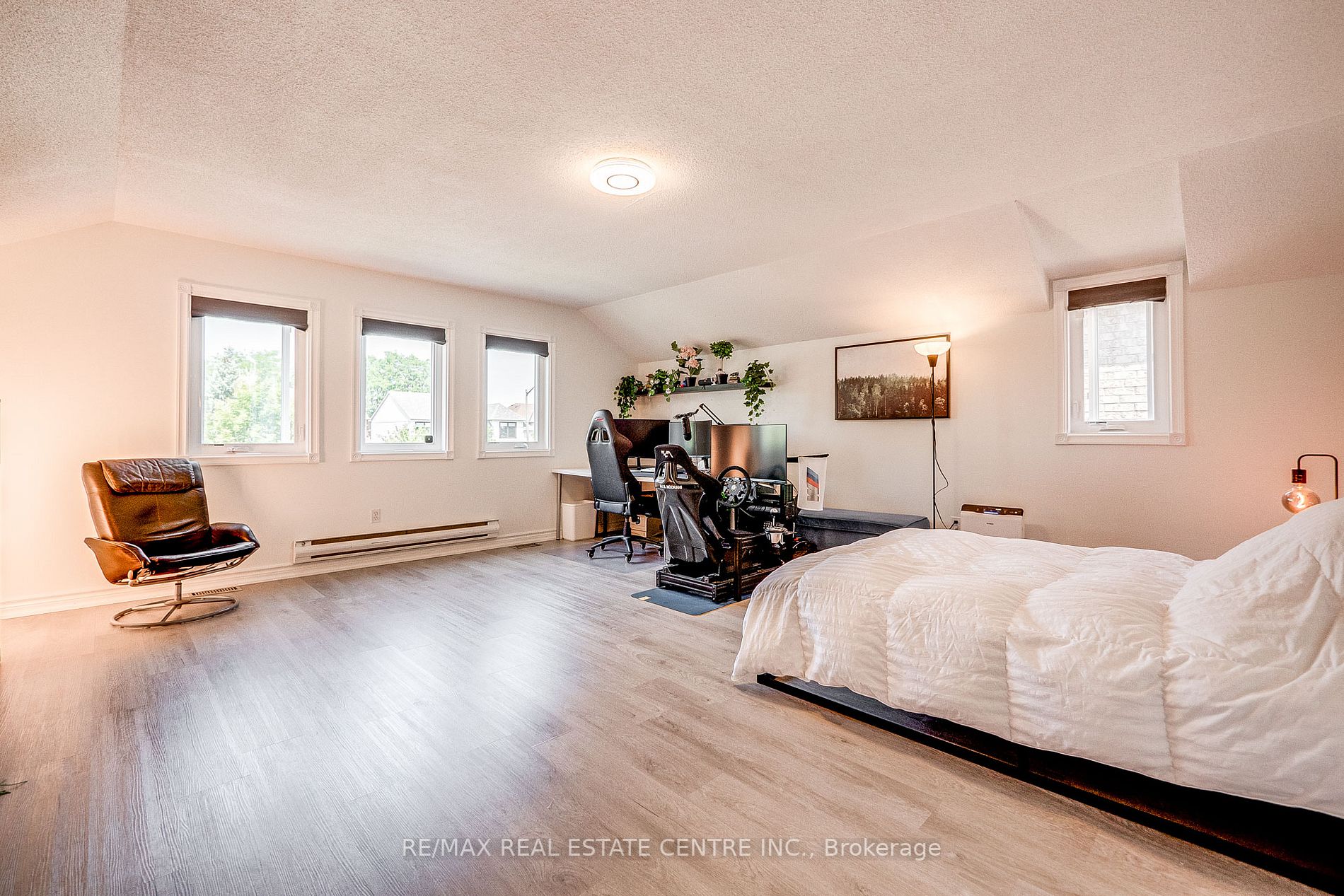 5986 Bell Harbour Dr