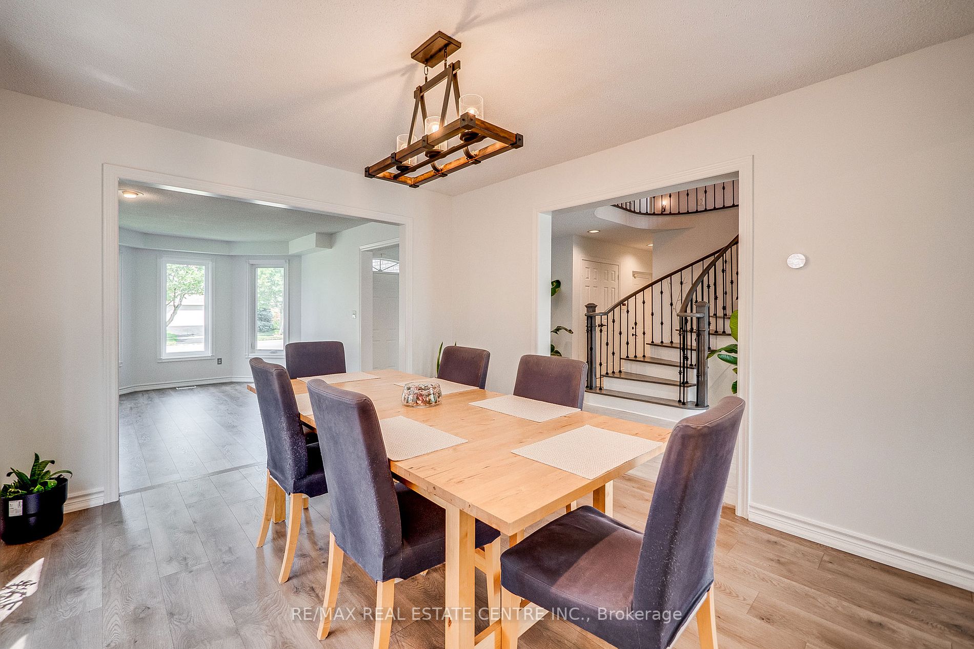 5986 Bell Harbour Dr