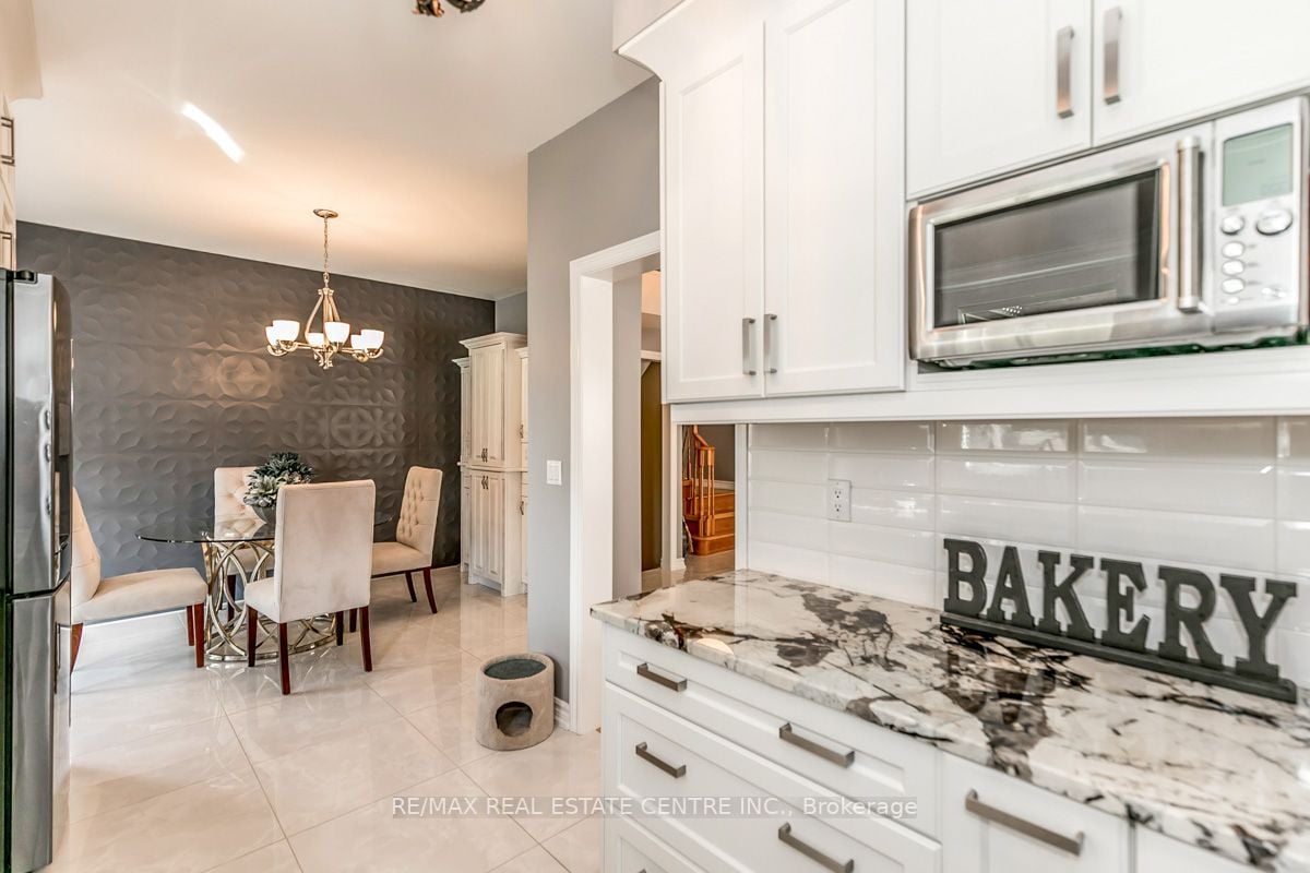 7501 Doverwood Dr