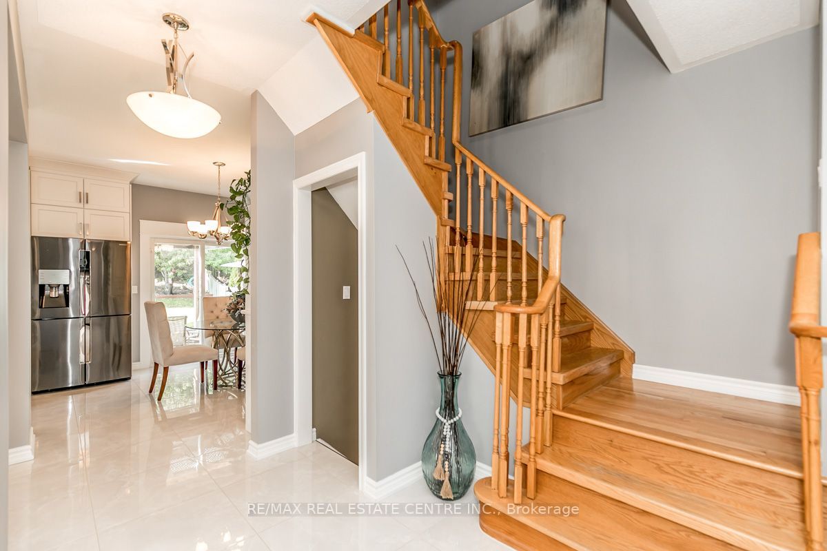 7501 Doverwood Dr