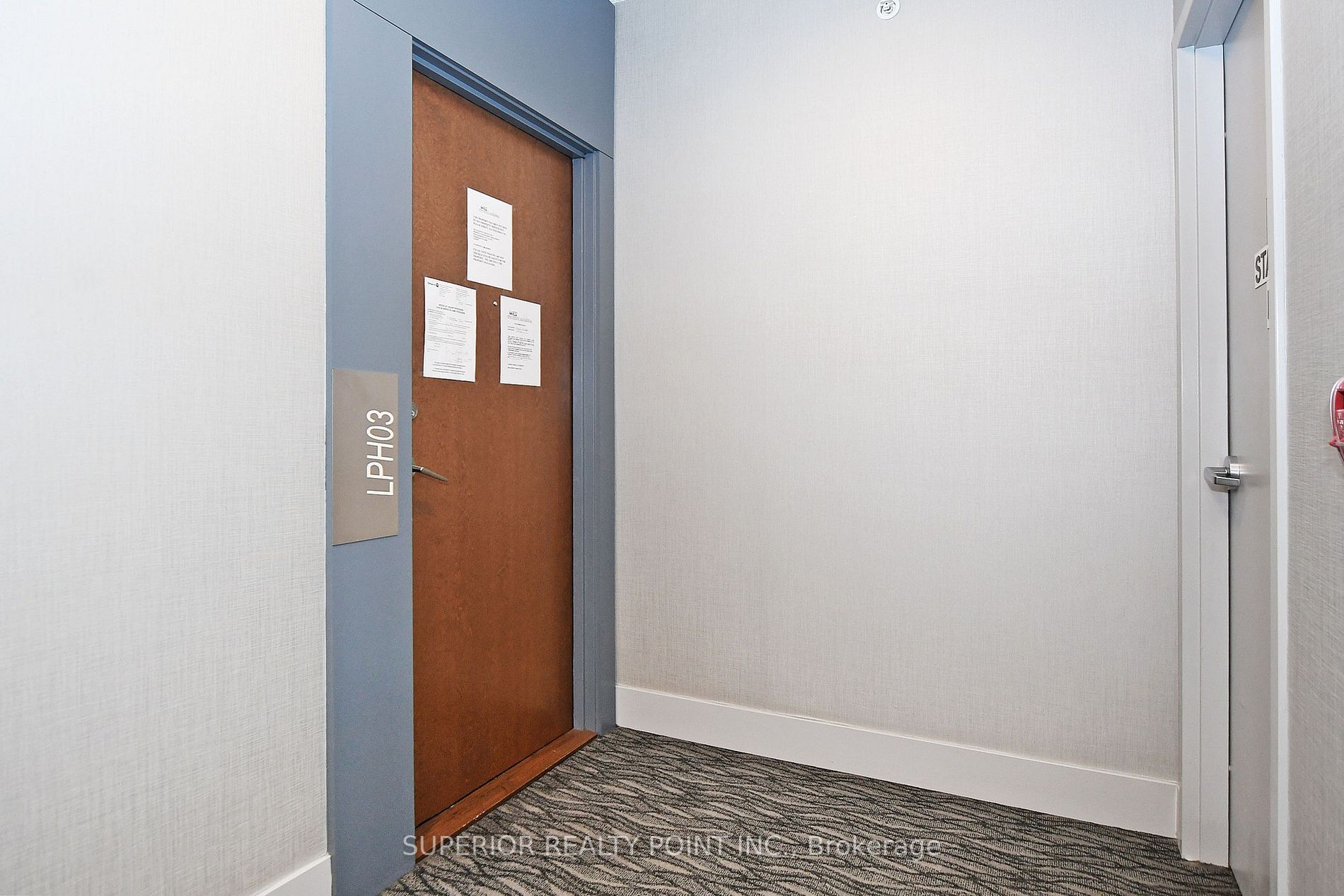 2212 Lakeshore Blvd W, #Lph03