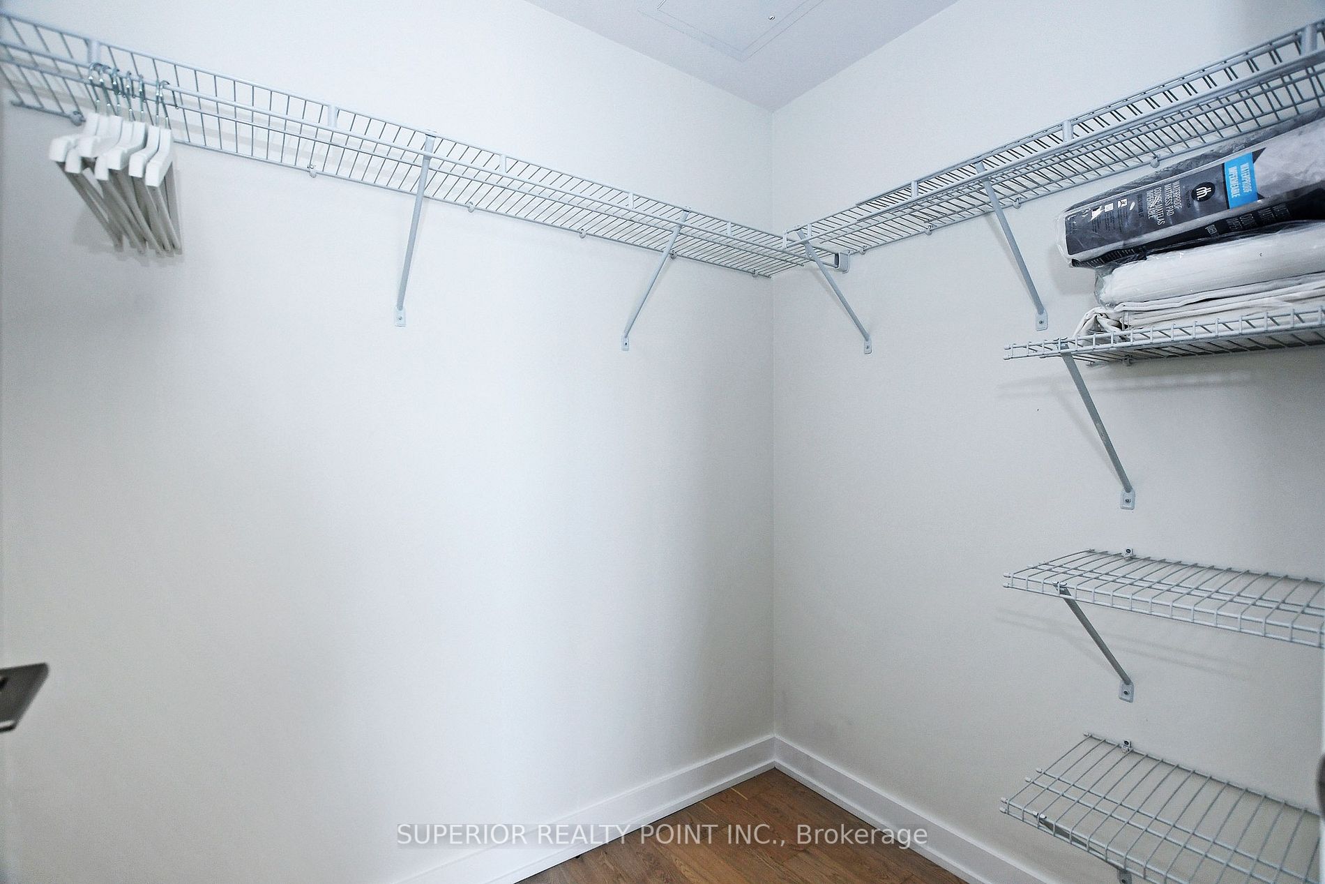 2212 Lakeshore Blvd W, #Lph03