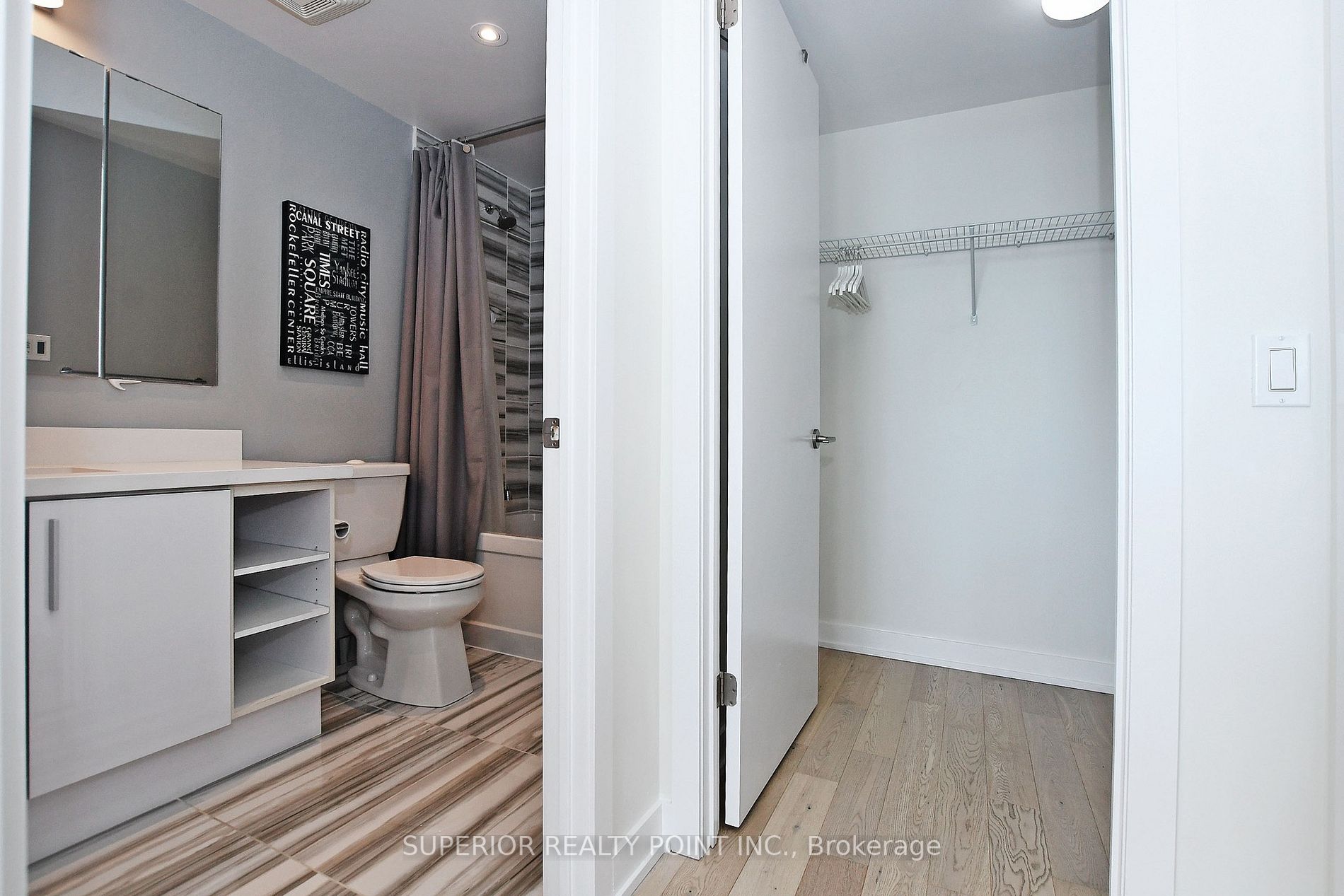 2212 Lakeshore Blvd W, #Lph03