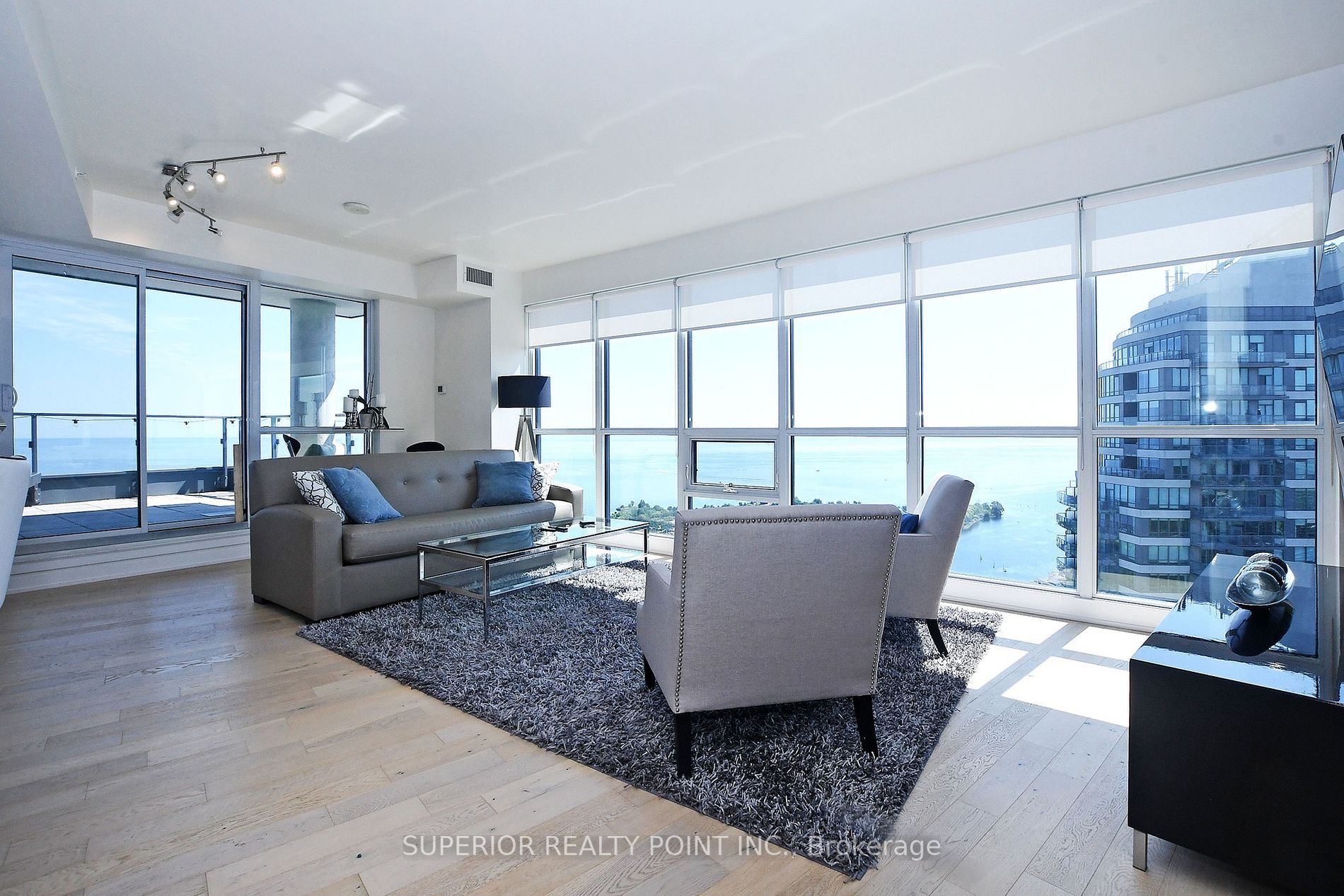 2212 Lakeshore Blvd W, #Lph03