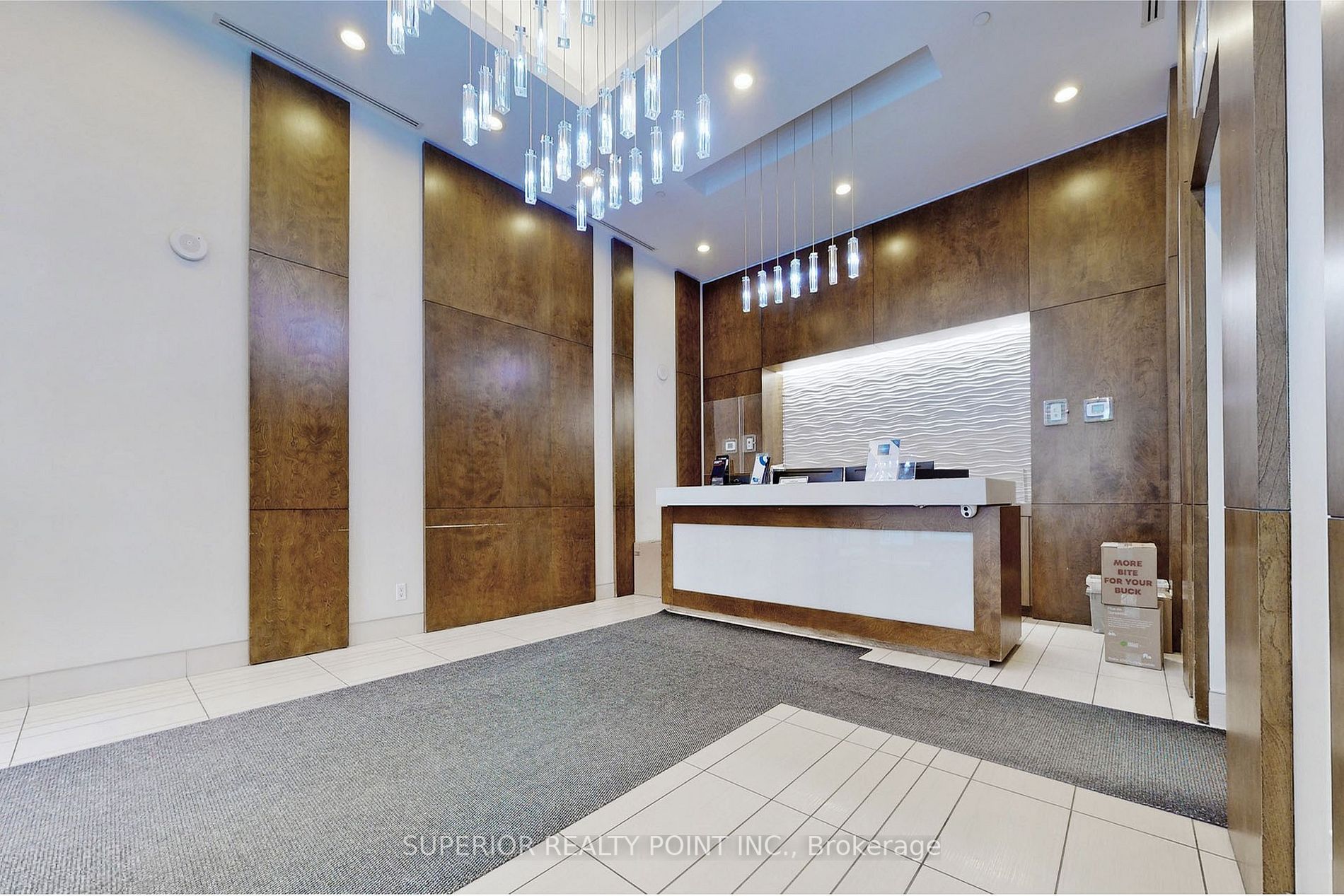 2212 Lakeshore Blvd W, #Lph03