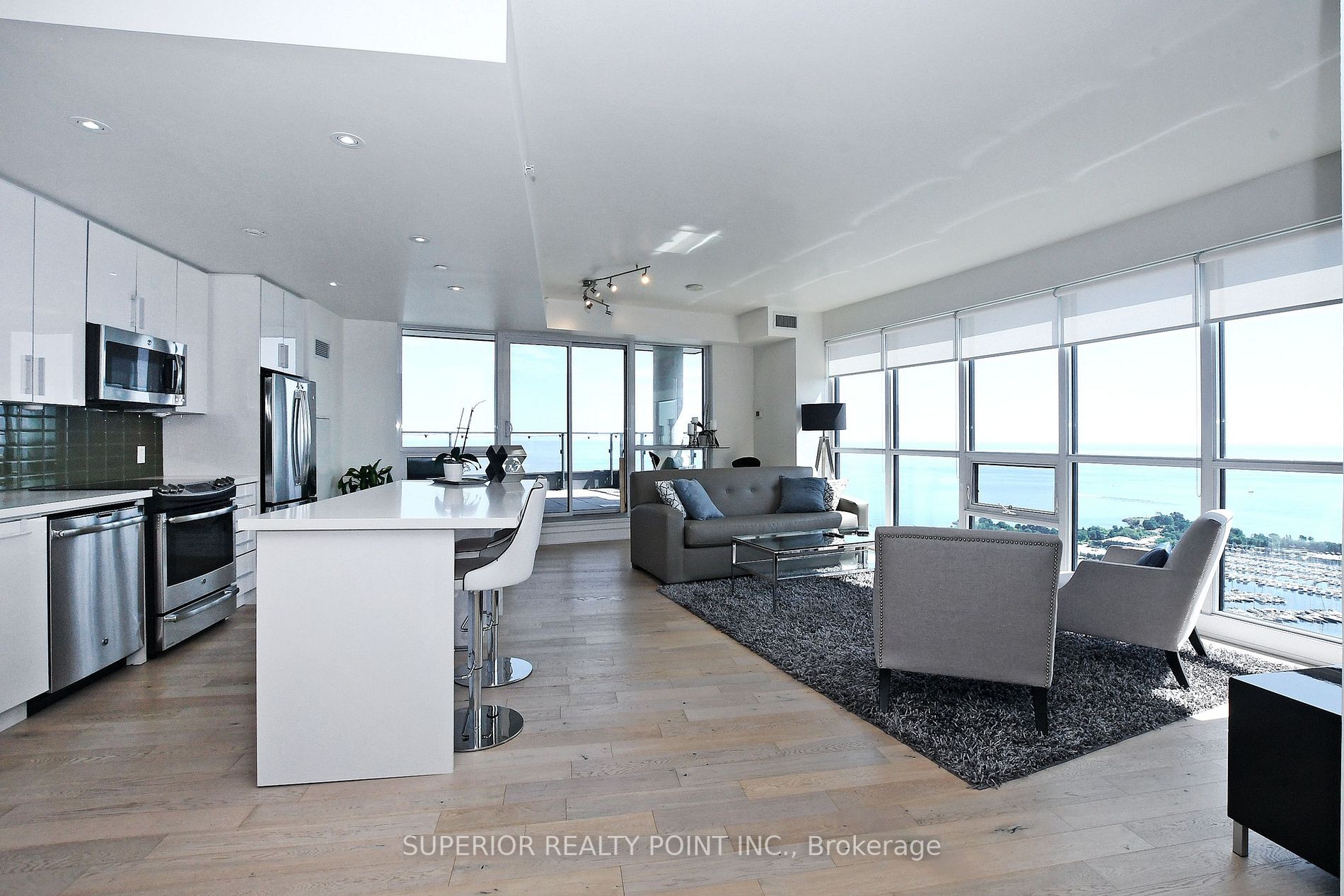 2212 Lakeshore Blvd W, #Lph03