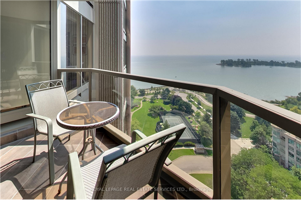 2045 Lake Shore Blvd W, Toronto