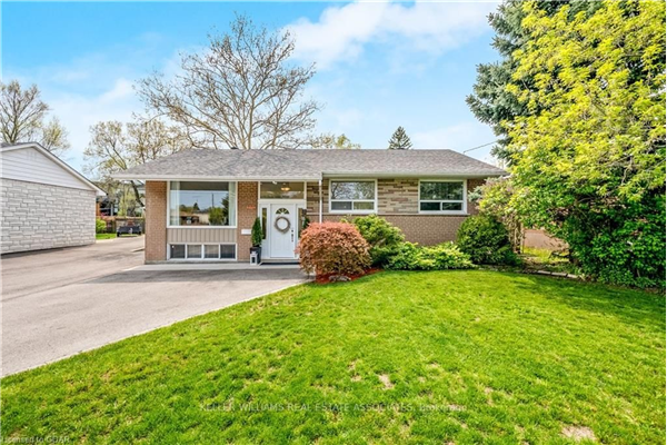 546 Sherin Dr W, Oakville
