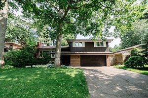 3187 Credit Heights Dr