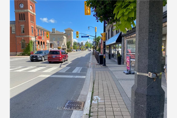 222 Main St E, Milton