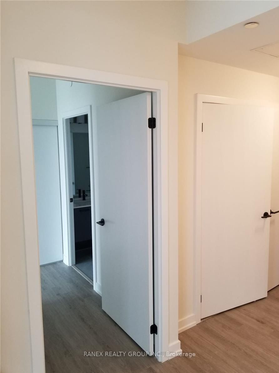 2300 St.Clair Ave W, #708