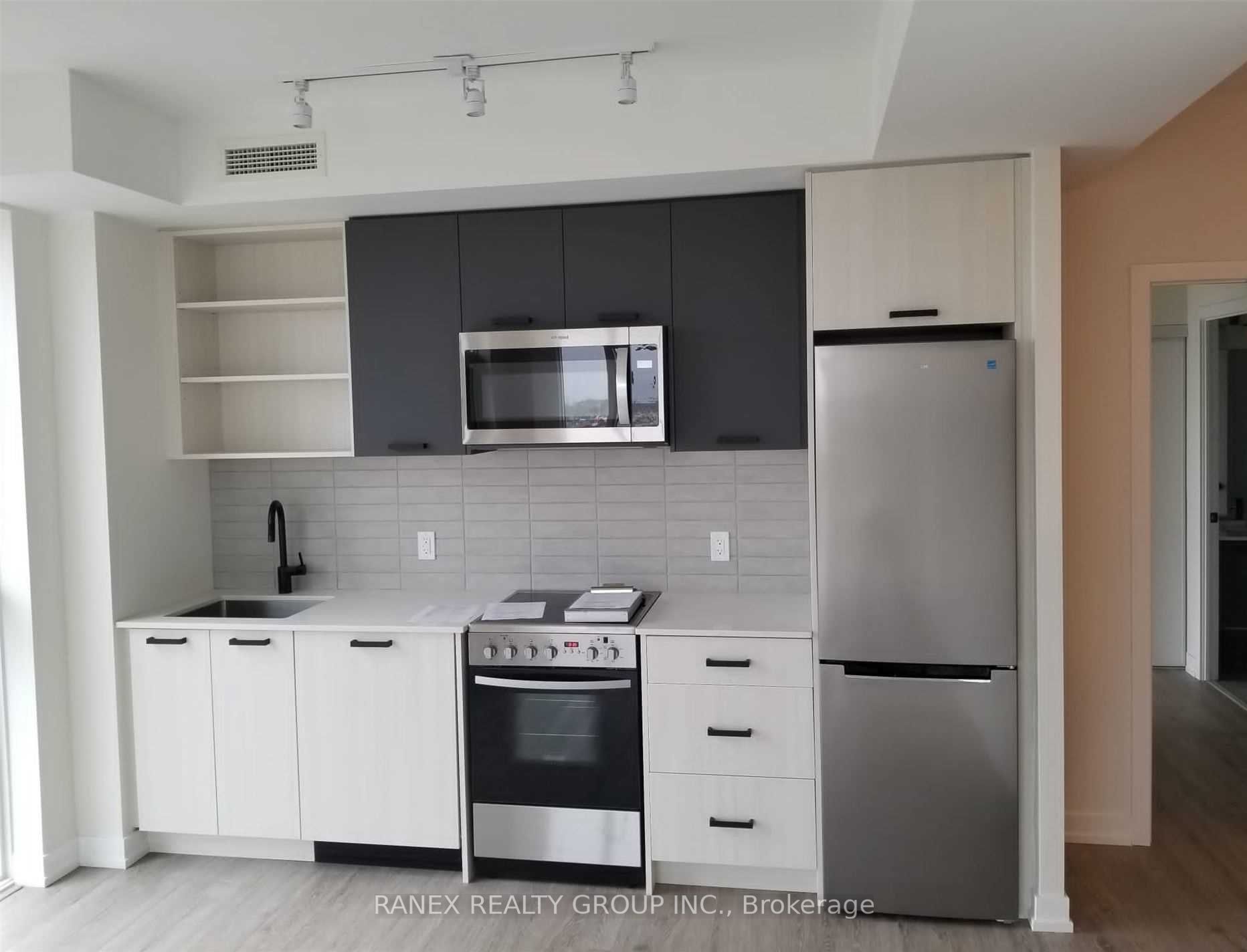 2300 St.Clair Ave W, #708
