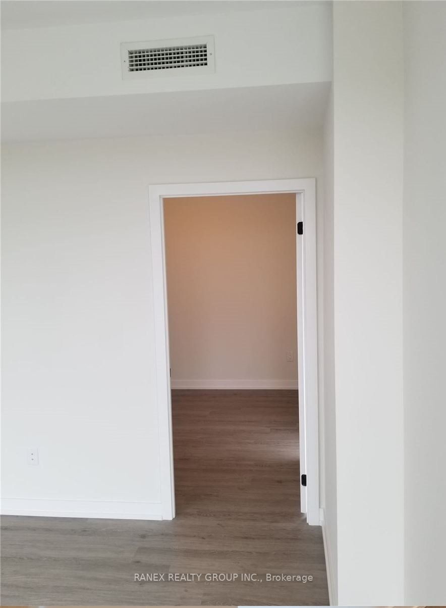 2300 St.Clair Ave W, #708