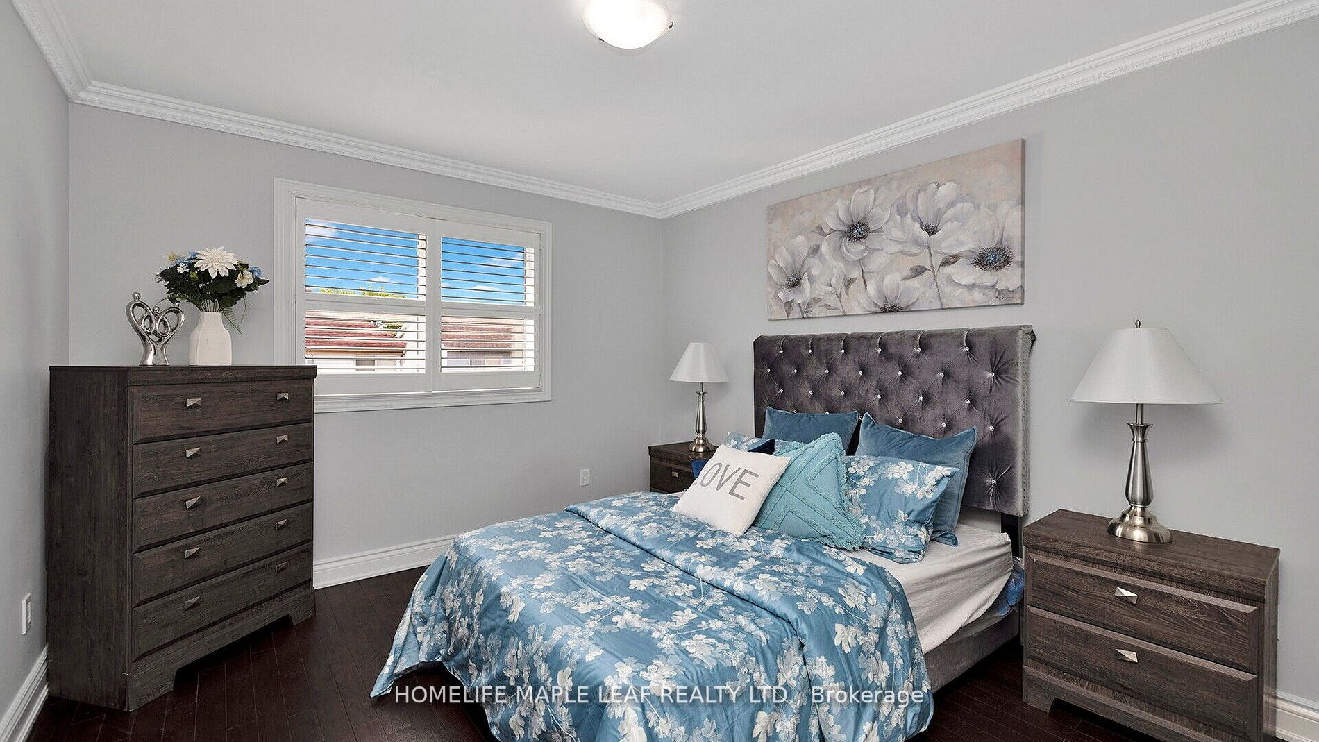 6 Oatfield Road
