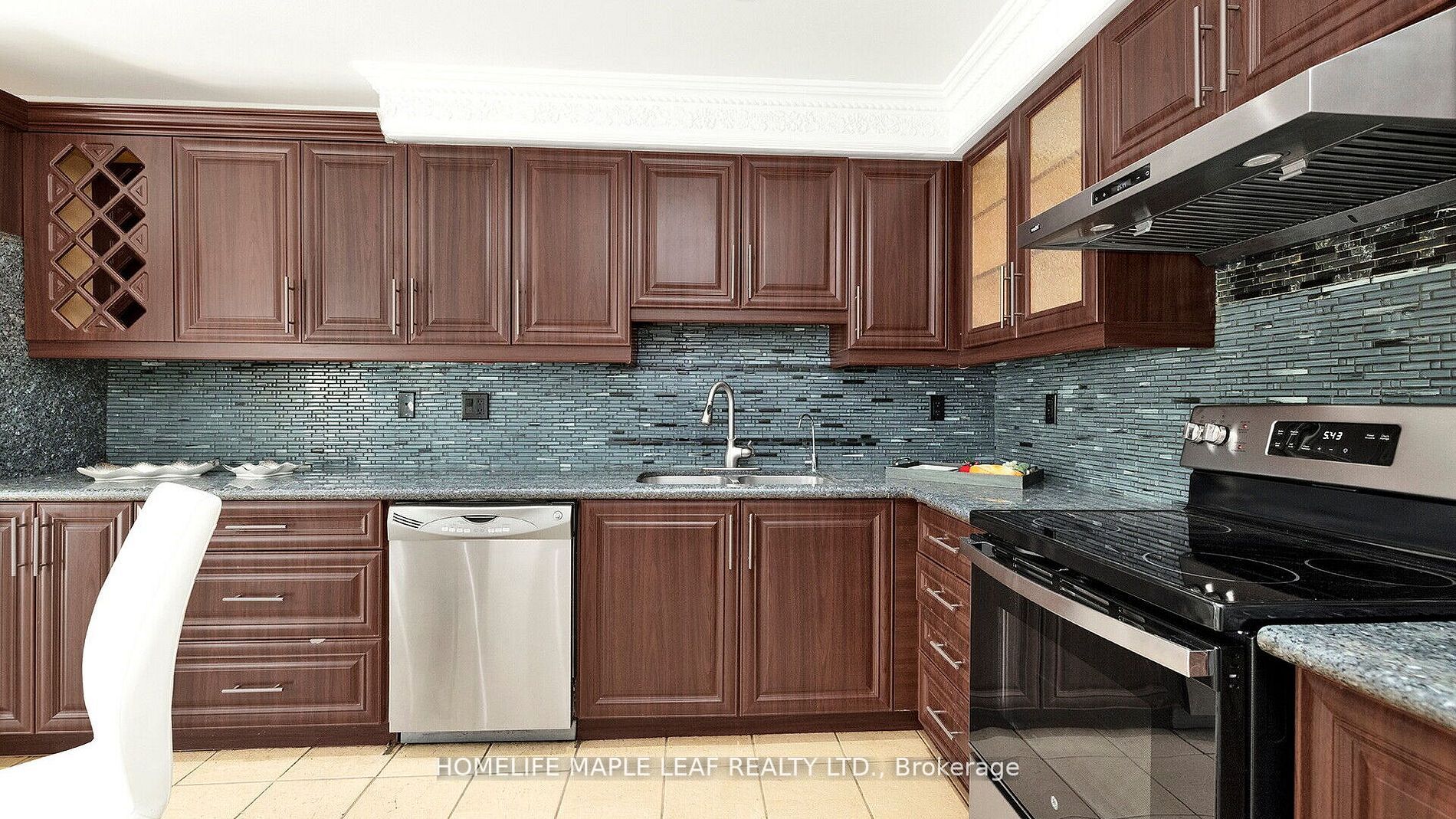 6 Oatfield Road