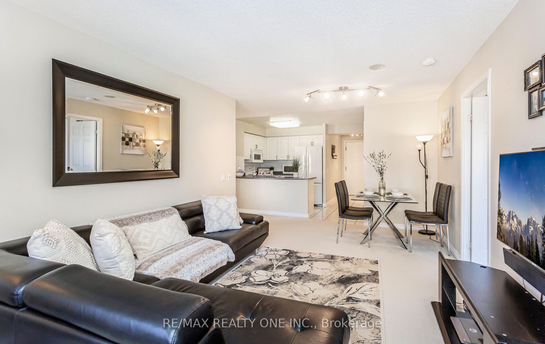 25 Kingsbridge Garden Circ, #2121