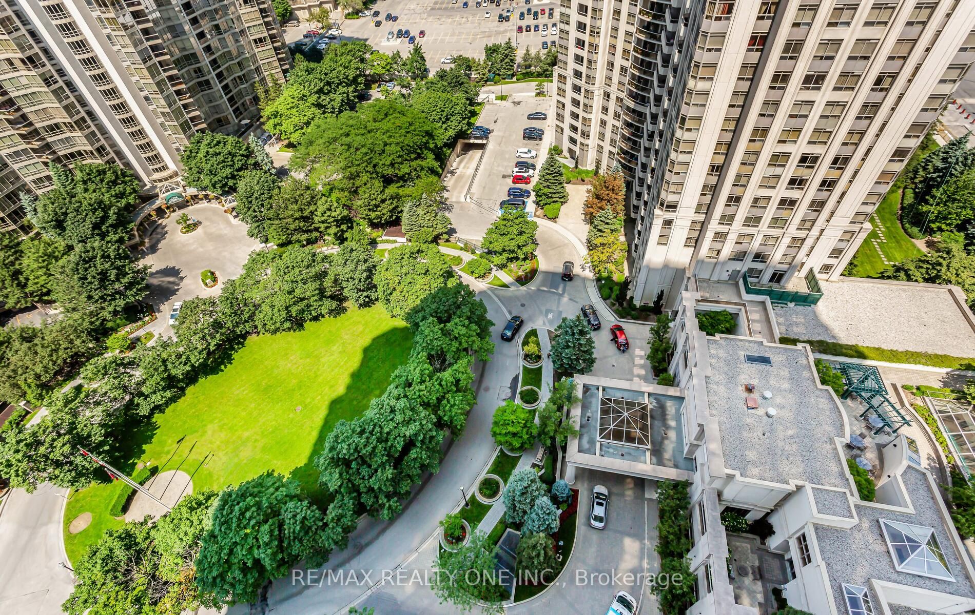25 Kingsbridge Garden Circ, #2121